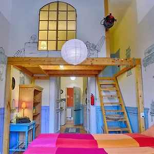 Lavender Circus Hostel, Doubles&ensuites Budapest
